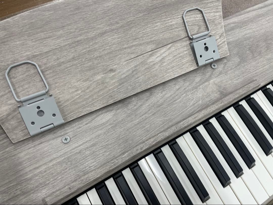 スタンド付き　電子ピアノ88鍵盤　給電タイプ　木目調ボディ　グレー