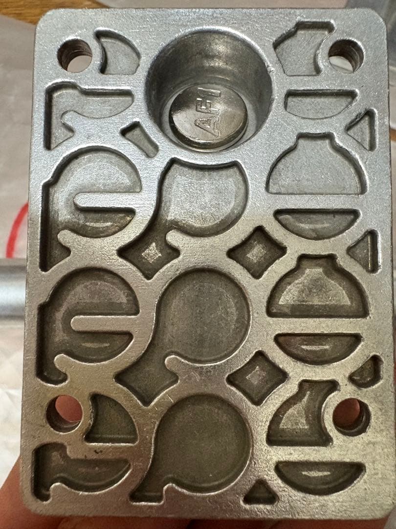 ACE スケボートラック