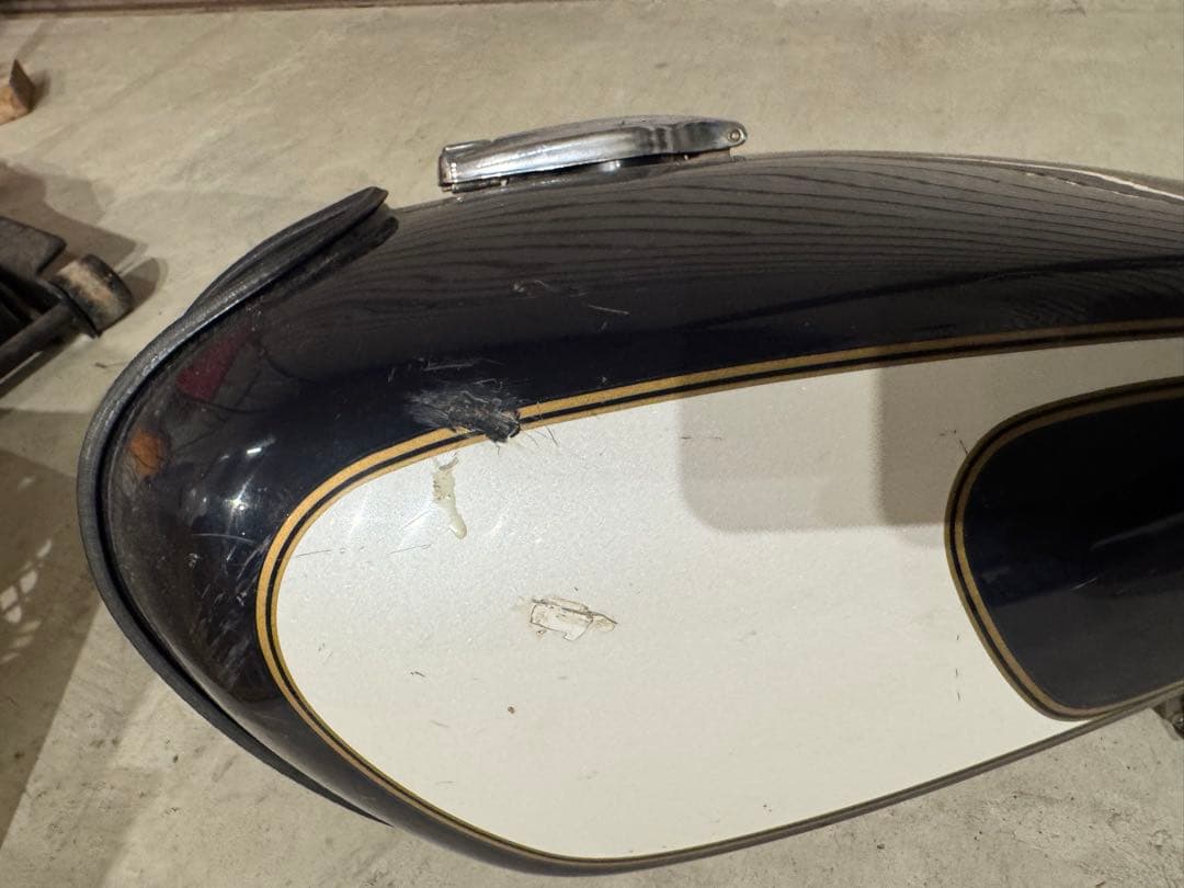 SR400初期型タンク