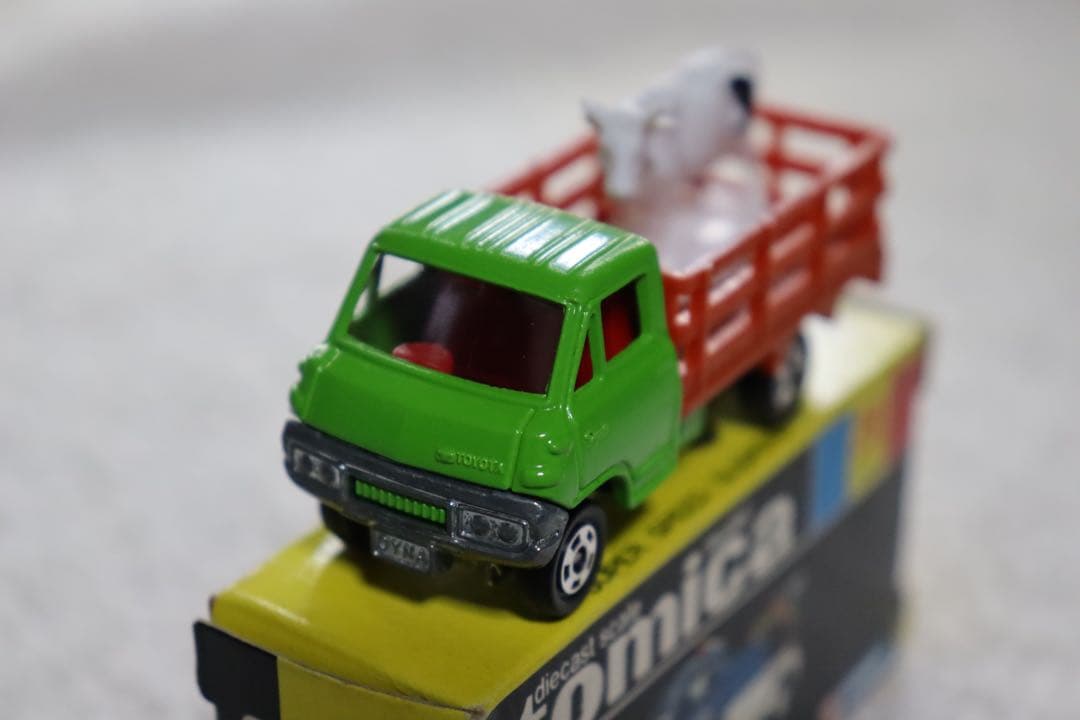 TOYOTA DYNA トヨタ　ダイナ　牧場トラック　39 トミカ　黒箱 日本製