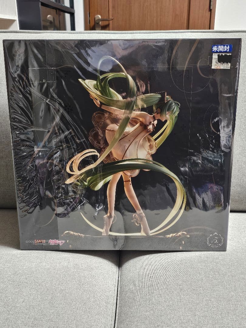 初音ミク　シンフォニー　5th Anniversary Ver.　フィギュア