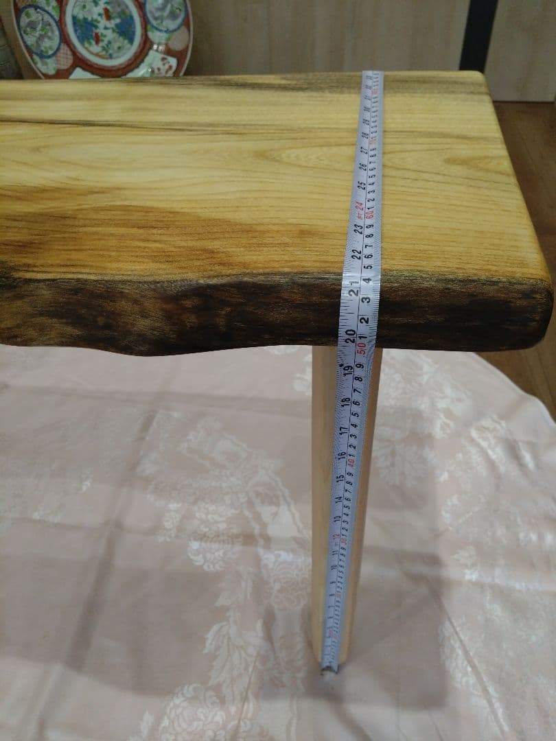 ケヤキのテーブル⑯　ちび怪獣八七❕ケヤキの模様が綺麗な耳付テーブル