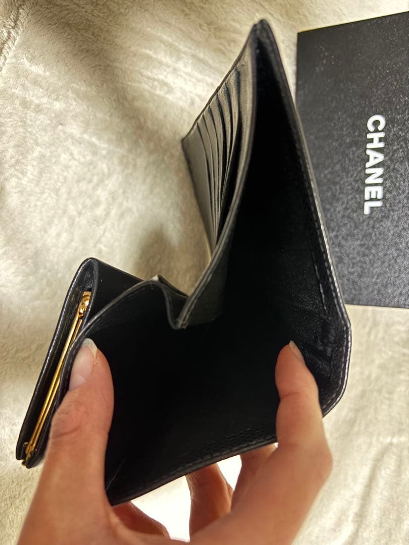 ✨CHANEL ブラックレザー 二つ折り財布　キャビアスキン✨早い者勝ちです✨