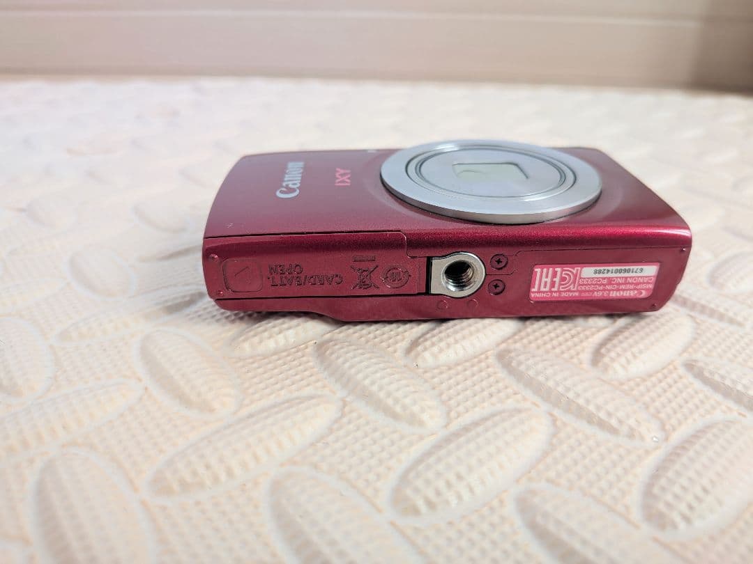 Canon キャノン IXY 200 コンパクトデジタルカメラレッド 充電器付き