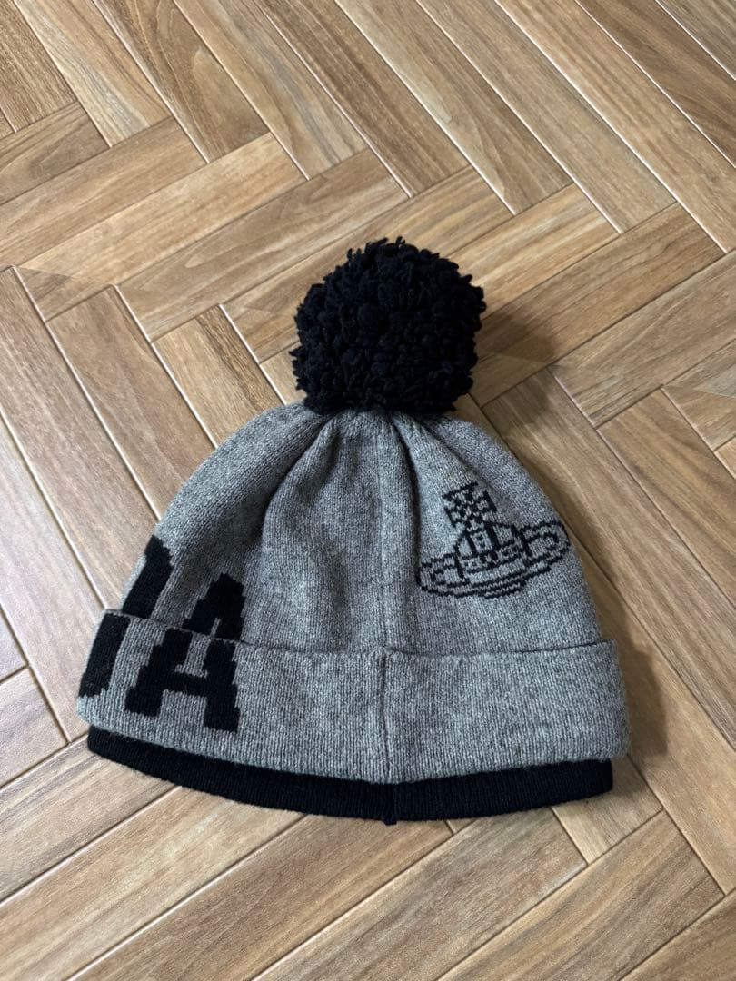 Vivienne Westwood ポンポン付きニット帽 グレー/ブラック