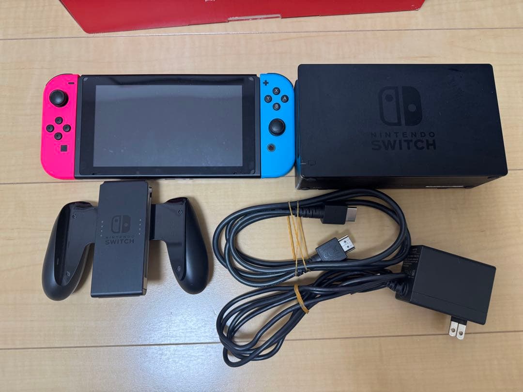 ニンテンドーSwitch 本体　Nintendo Switch スイッチ