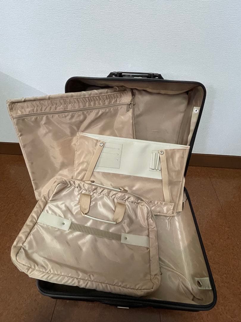 RIMOWA リモワ サルサ デラックス ハイブリッド ビジネス 4輪 32L