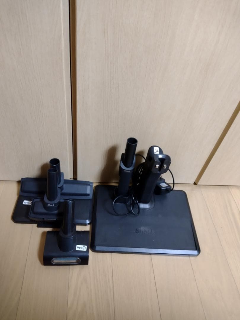 シャーク★コードレスクリーナー★CS401JRB★バッテリー新品と同等★2