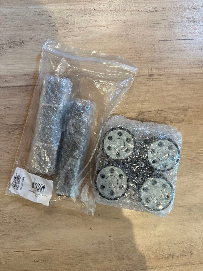 【正規品リモワRIMOWA 】　ハンドルグリップとキャスター4個セット