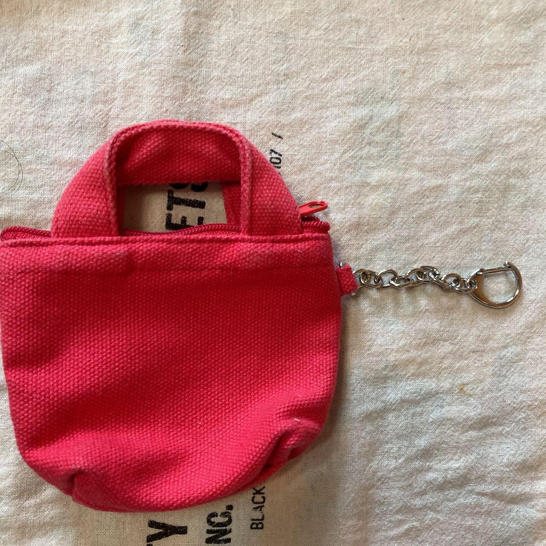 メルカリ便　キティ　キーホルダー　バッグポーチ　赤　使用感　昭和　平成　レトロ