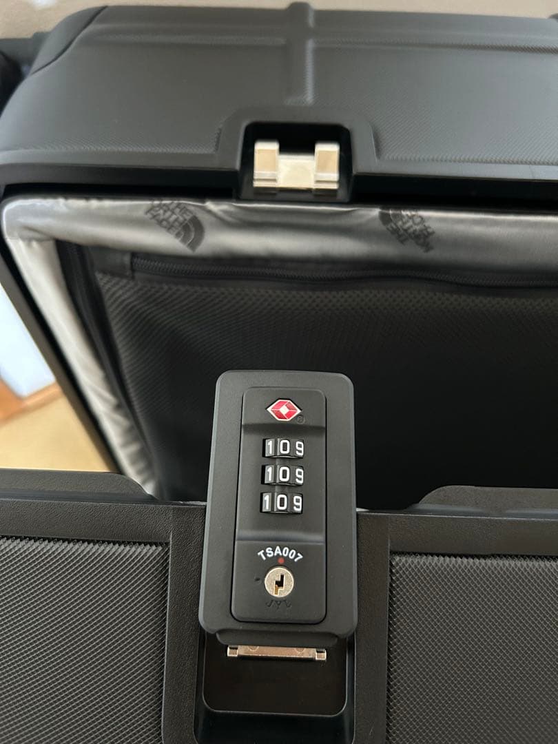 THENORTHFACE オールウェザートランク　キャリーケース30インチ70ℓ