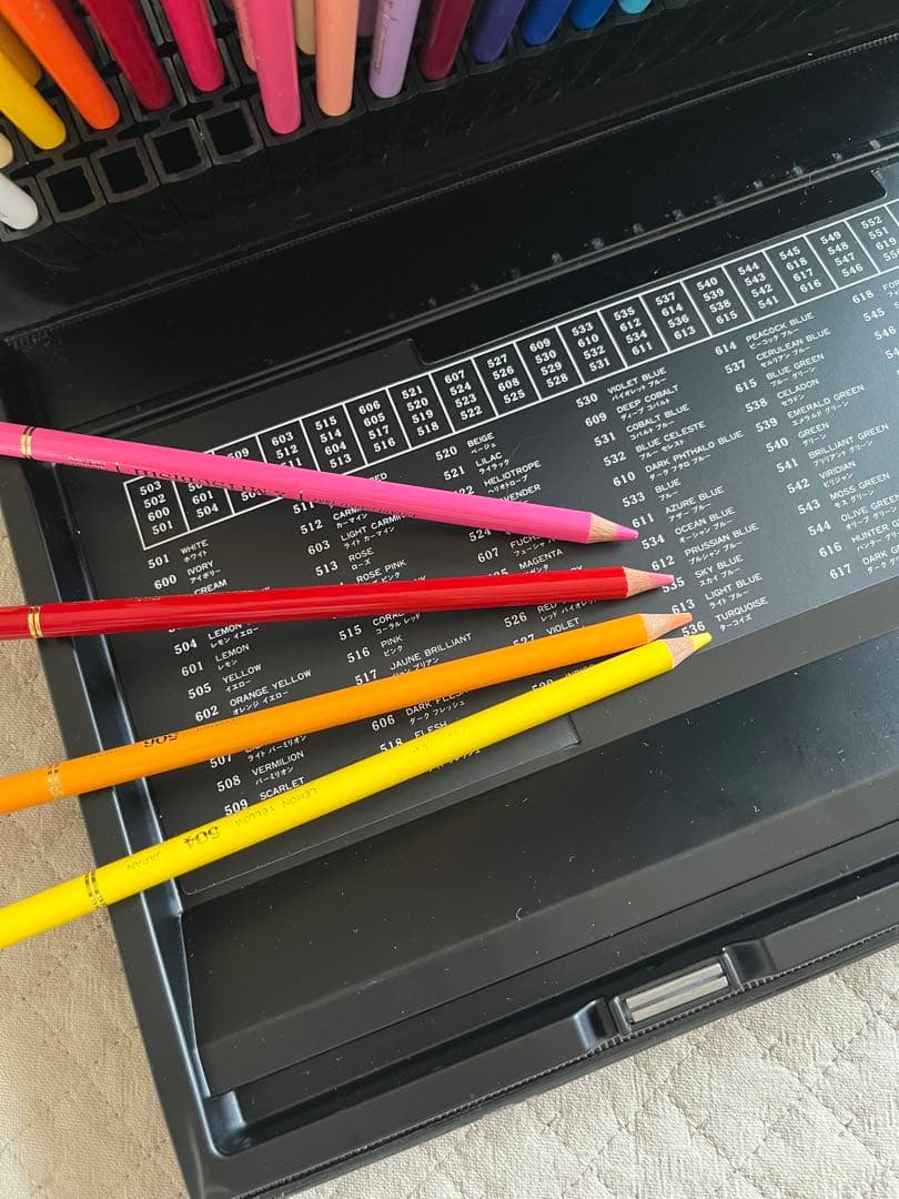 三菱鉛筆　uni 100色 色鉛筆