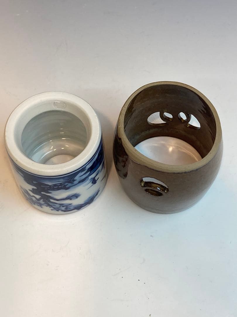 亀井味楽 作 高取つぼつぼ透蓋置 平安景雲 作 染付山水蓋置 共箱 茶道具