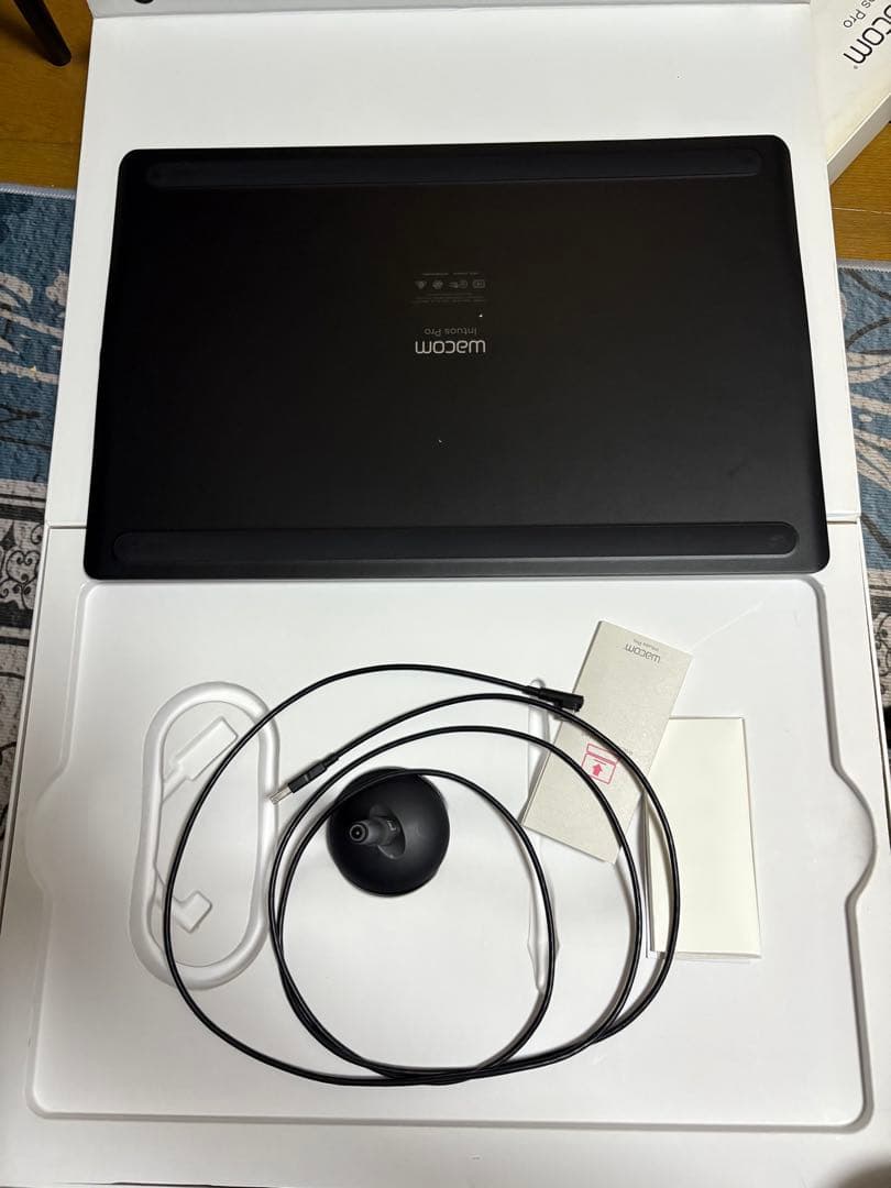 Wacom Intous Pro 液晶ペンタブレット本体L