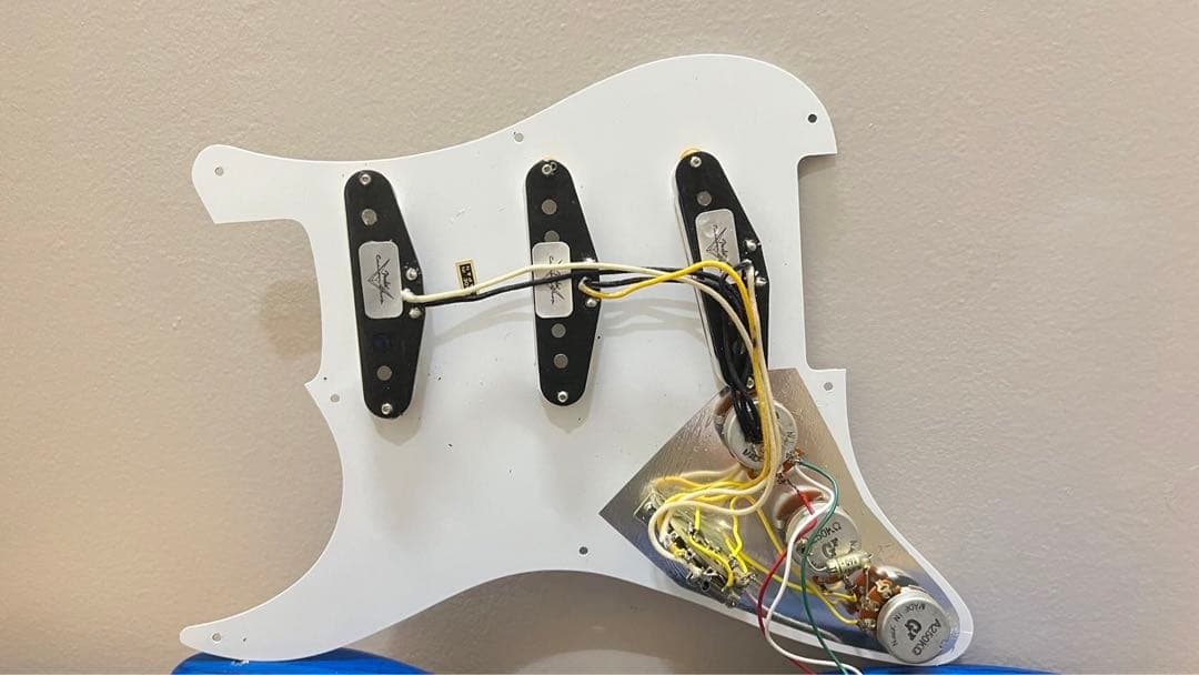 ストラトキャスターボディ　FENDER CUSTOM SHOP Fat50's