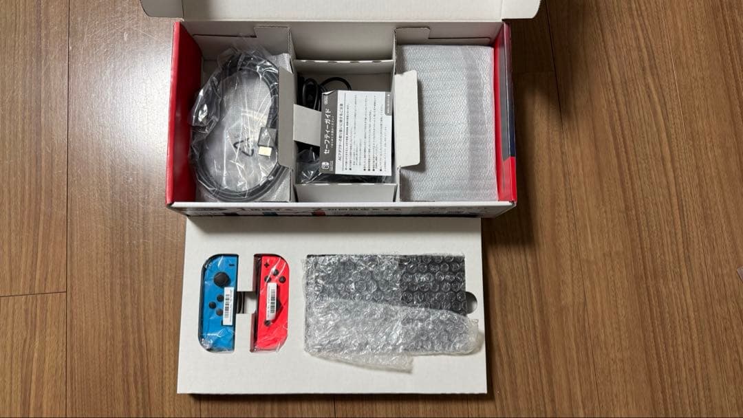 Nintendo Switch 本体 目立った傷なし 液晶保護カバー付