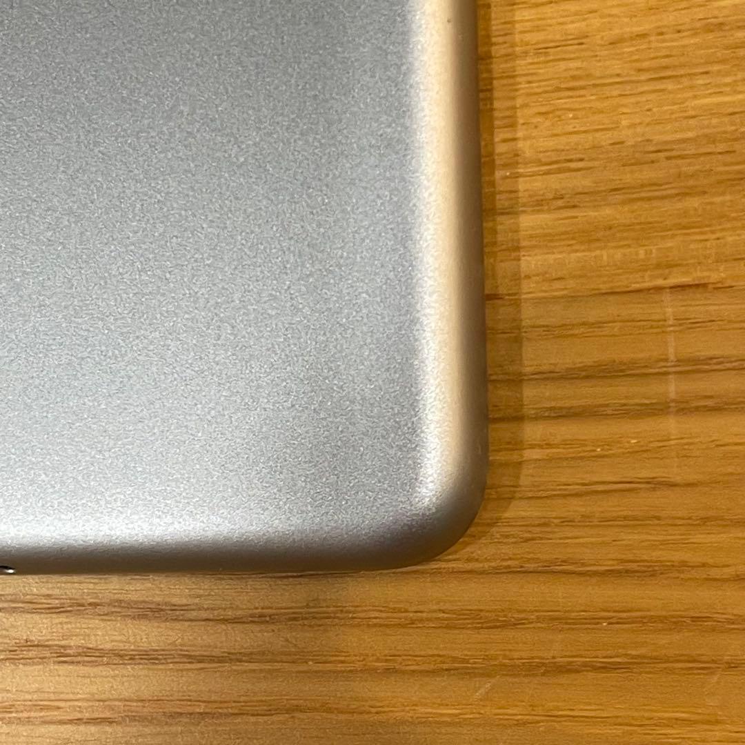 iPad シルバー A1822 第5世代　32GB wi-fiモデル