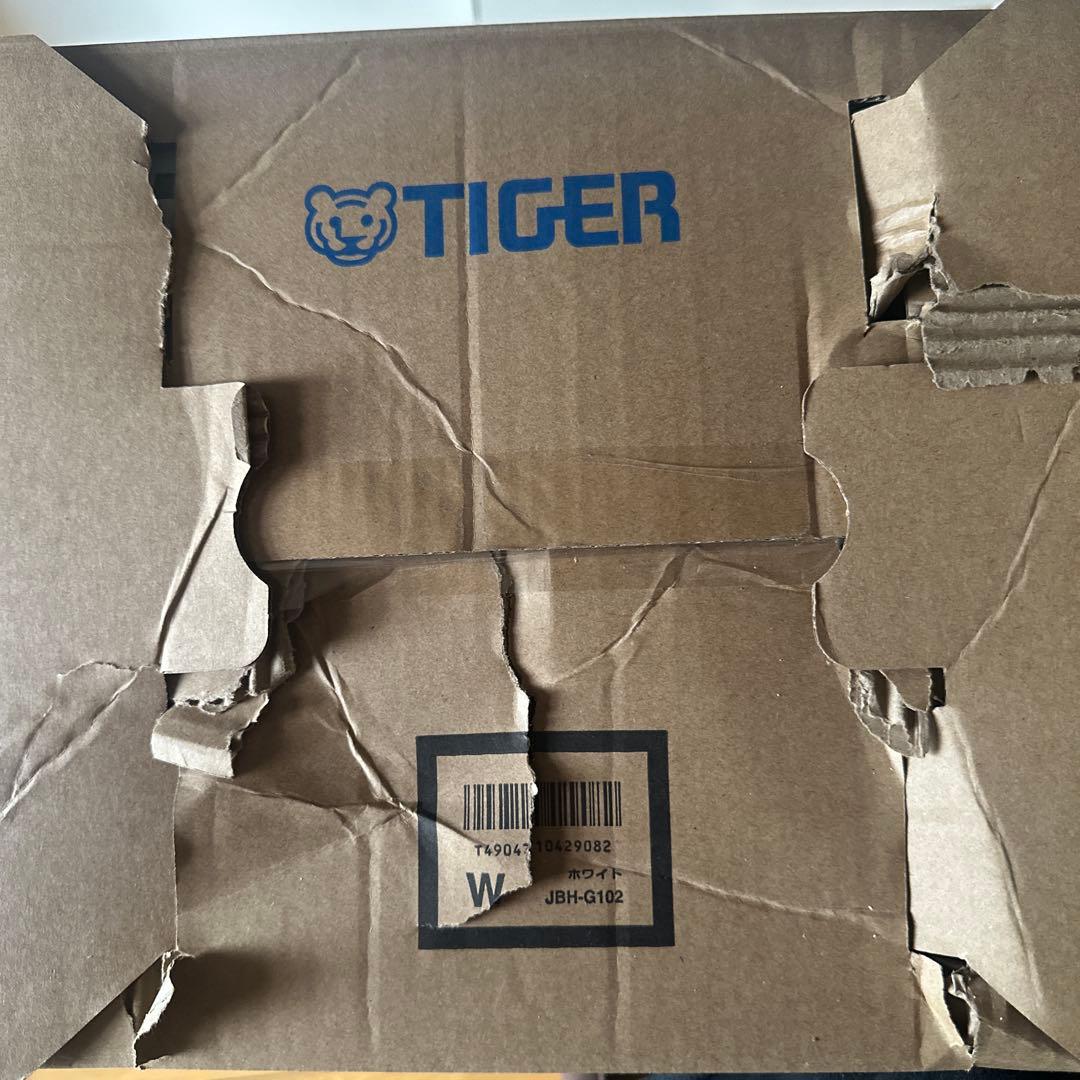 専用　　新品未使用タイガーマイコンジャー炊飯器 JBH-G102W