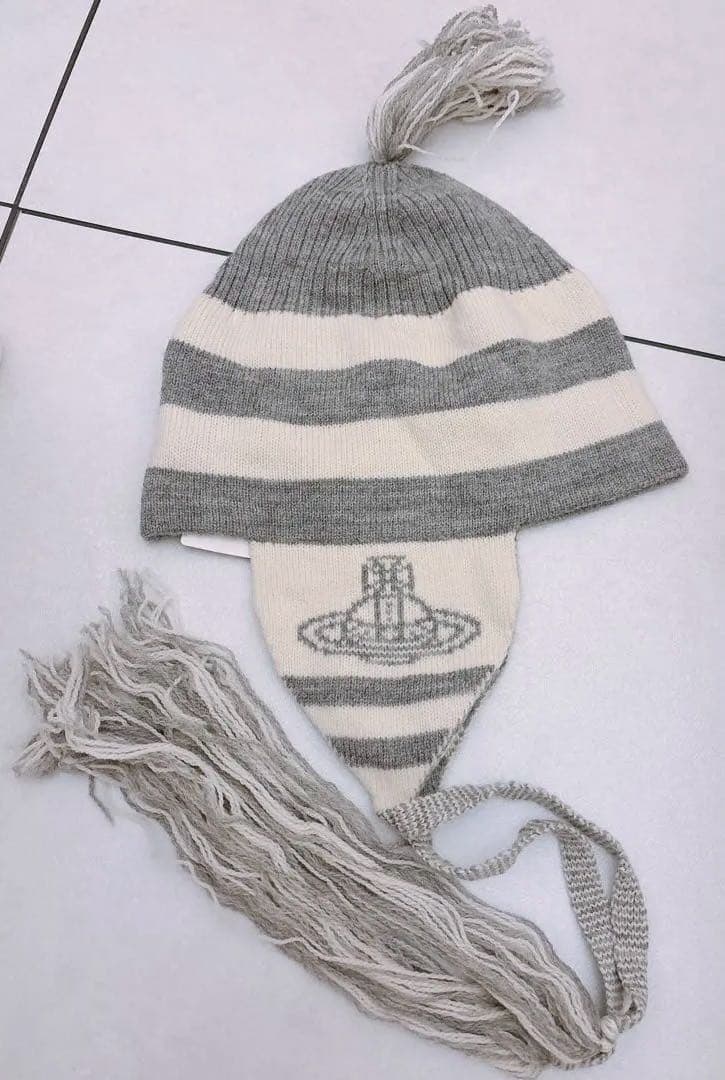 vivienne westwood オーブフラップ付ニット帽