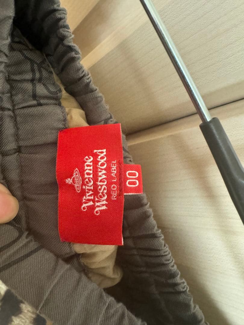 レア！！新品同様　ヴィヴィアン　レオパード柄　 ひざ丈　スカート