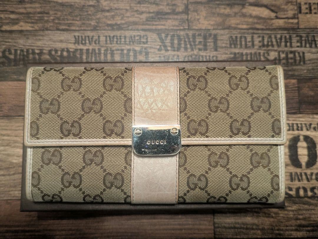 GUCCI GGキャンバス 二つ折り財布 ベージュ/ホワイト