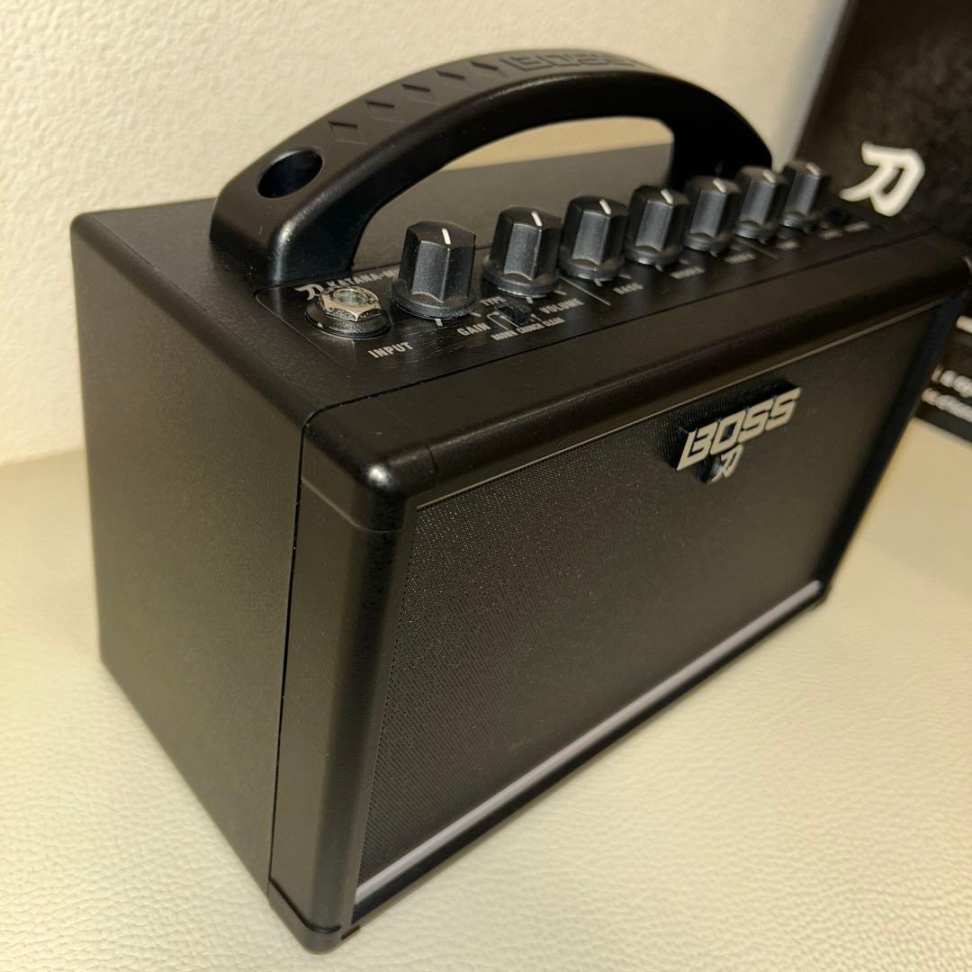 BOSS 刀 KATANA-MINI Guitar Amplifier