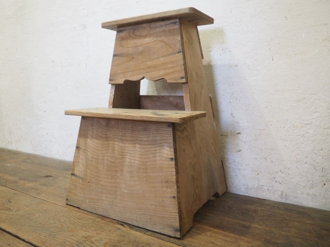1087 踏み台　飾り棚　展示台　陳列台　古家具　古道具　レトロ　 ステップ