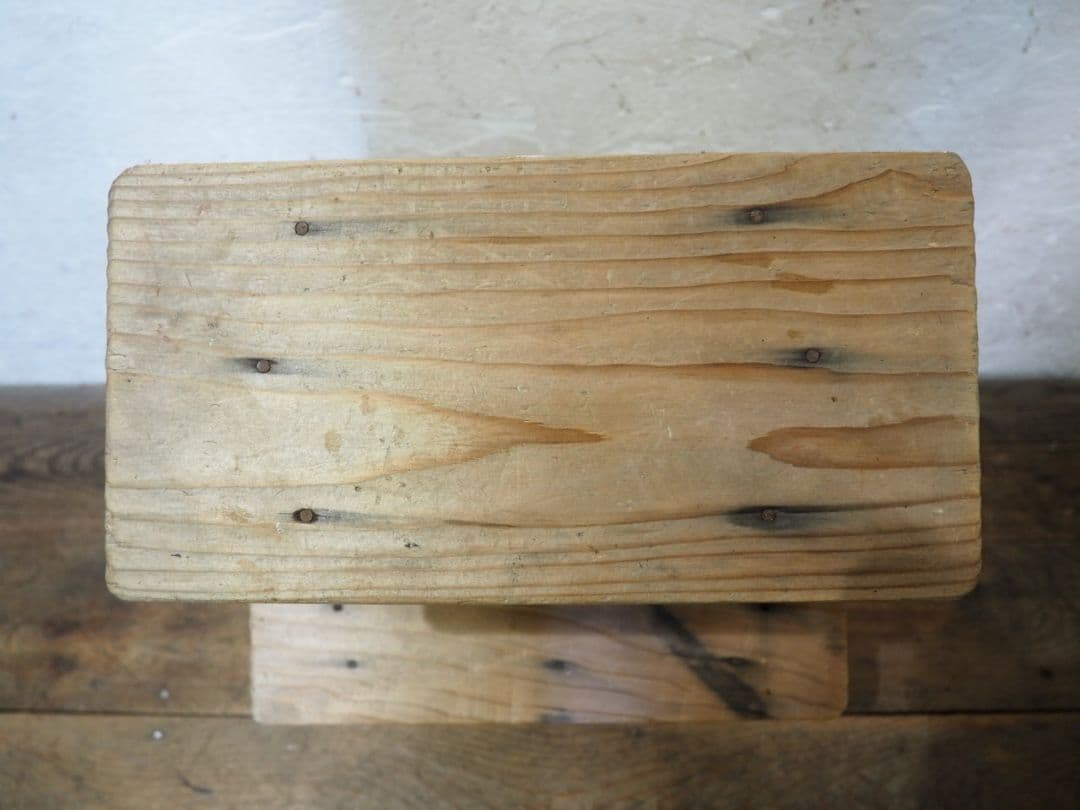 1087 踏み台　飾り棚　展示台　陳列台　古家具　古道具　レトロ　 ステップ