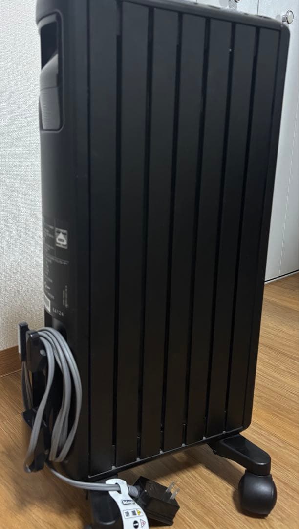DeLonghi MDH09-PB オイルヒーター 900W ブラック
