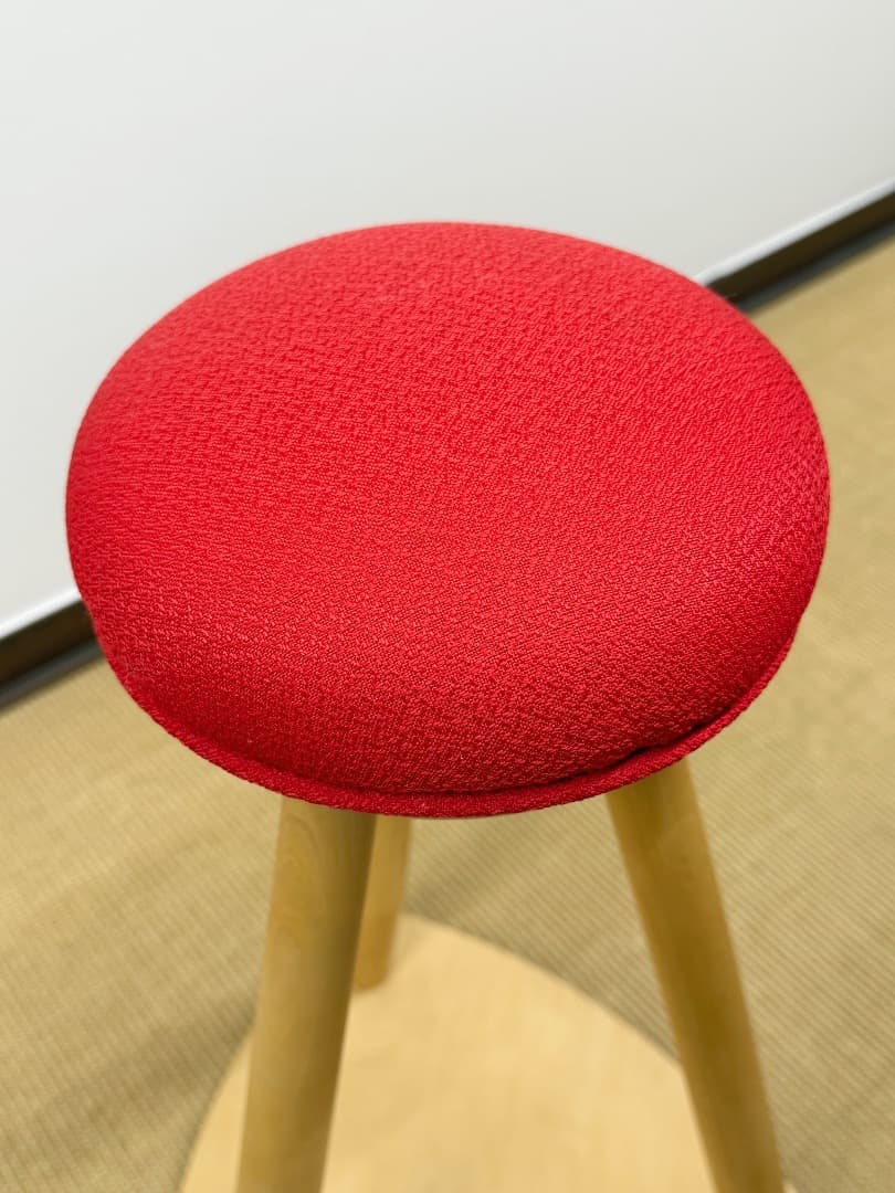 コサイン　スツール　イルムス