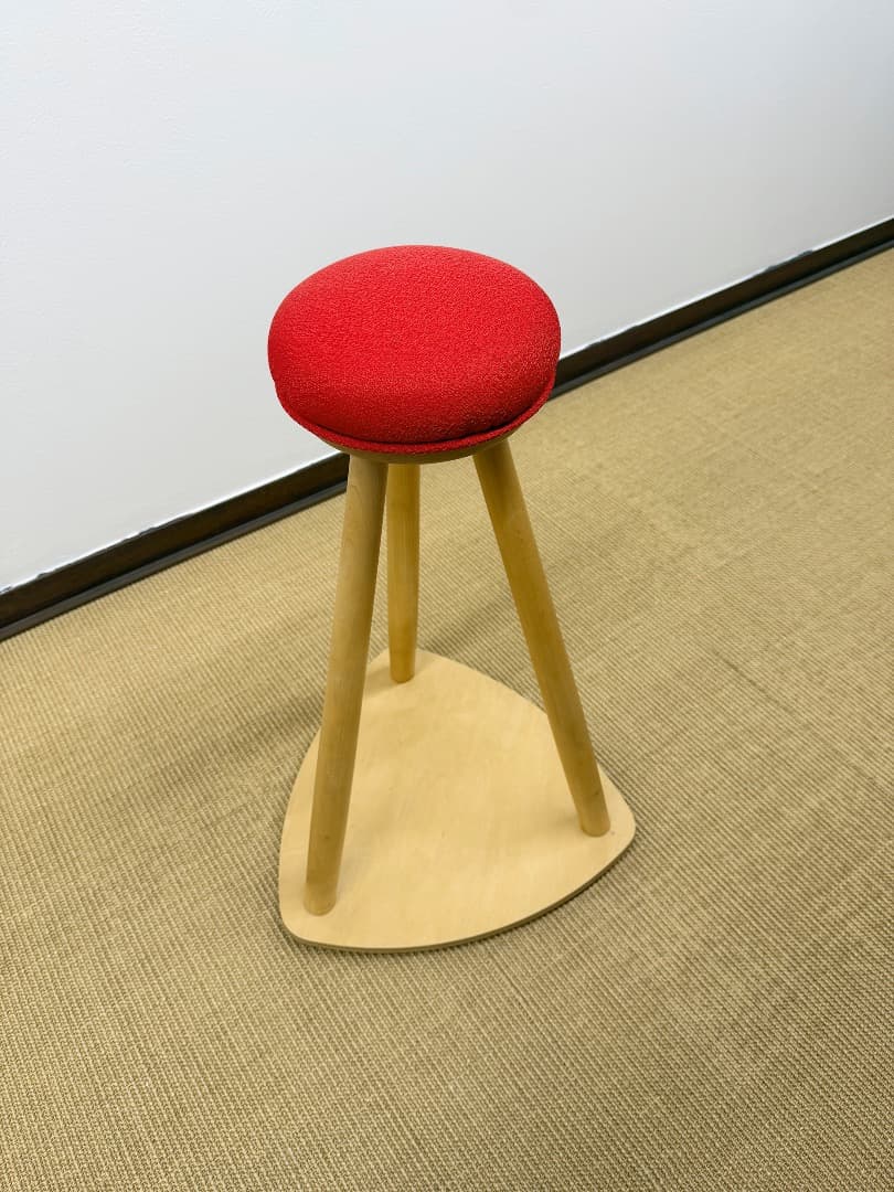 コサイン　スツール　イルムス