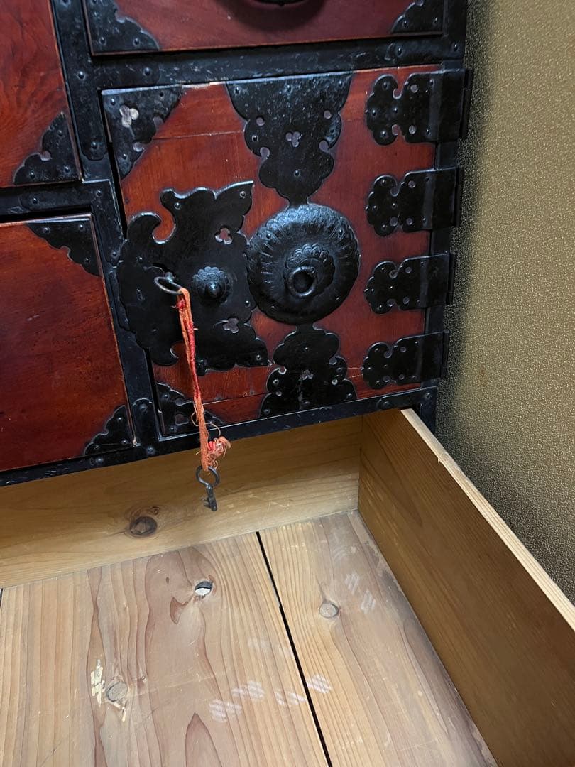 金具付き和箪笥