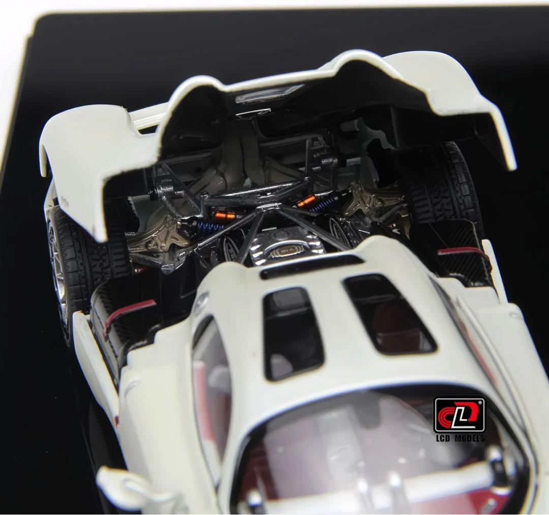 新発売 全開閉 LCD モデル 1/43 パガーニ Utopia ミニカー
