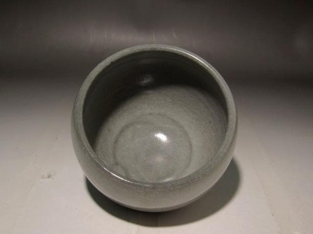 人間国宝　清水卯一　青磁茶碗　見事な作品　r311
