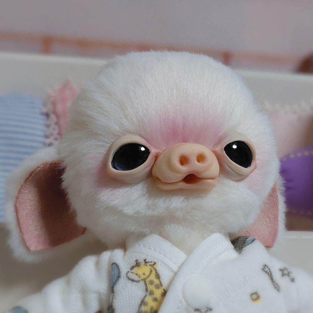 ミニブタちゃん　アートドール　ぬいぐるみ