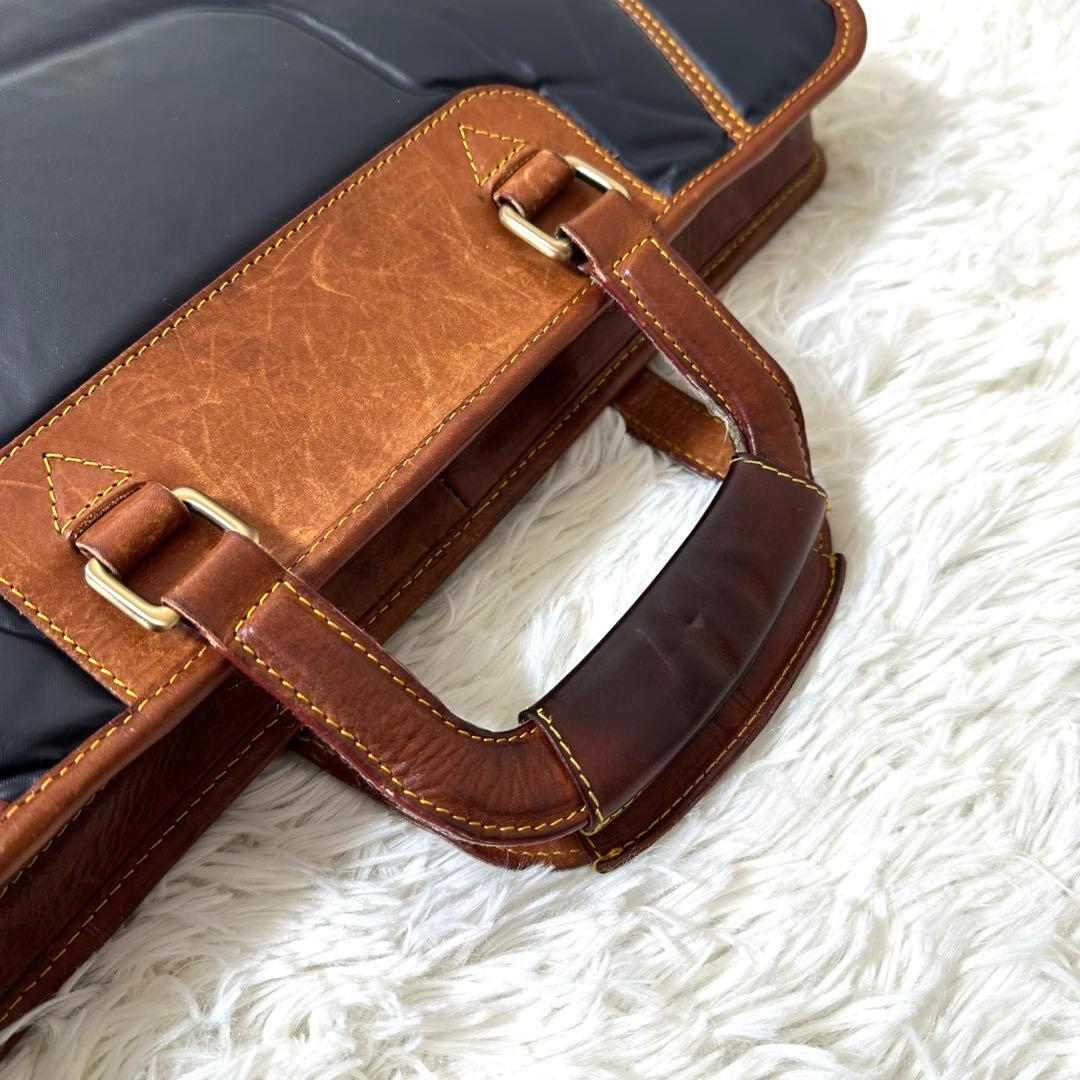 ハンティングワールド ブリーフケース バチュークロス ネイビー