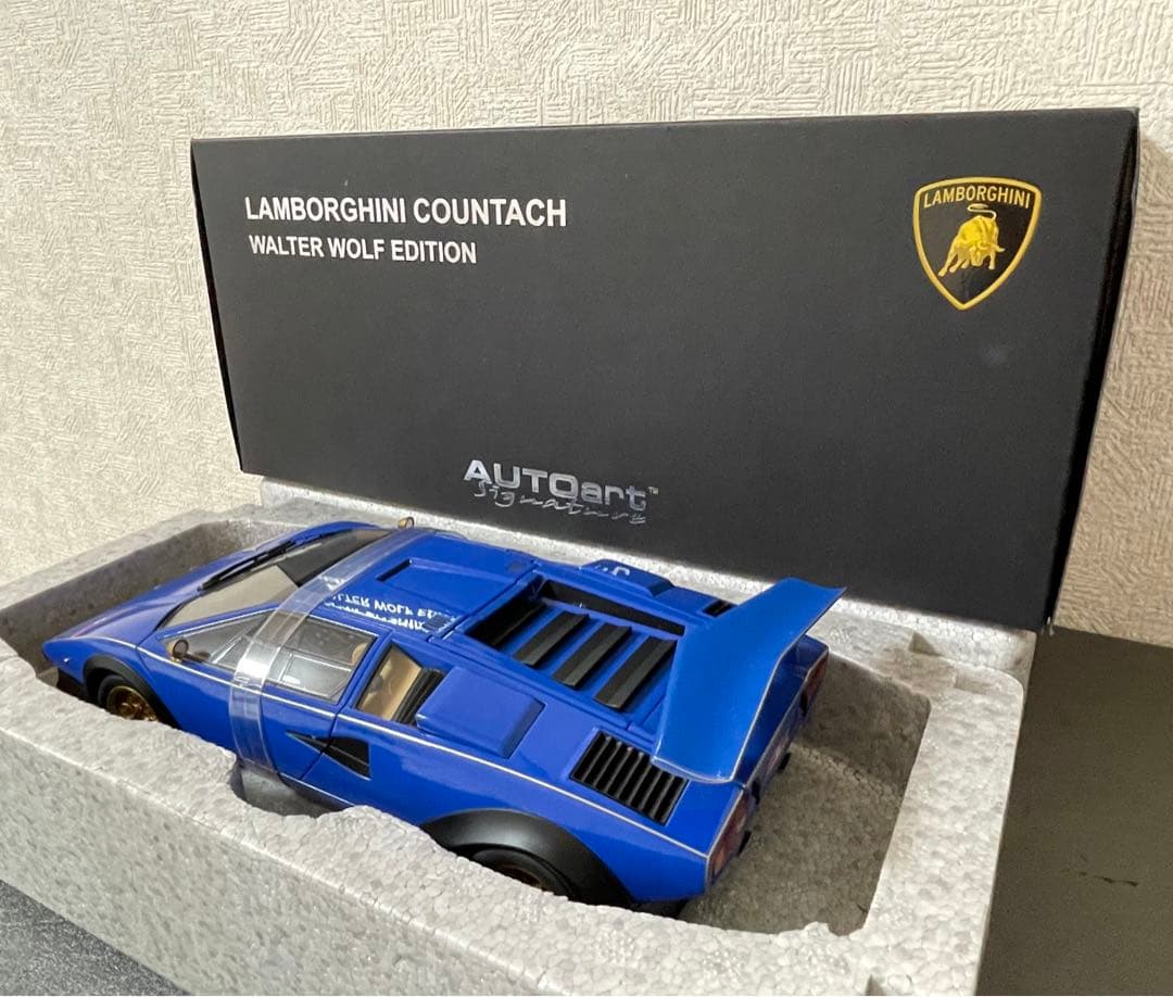 AUTOart 1/18 ランボルギーニ カウンタック ウォルターウルフ ブルー