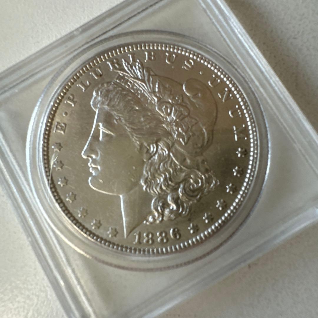 1886年と1889年製造　米国モーガンダラー1ドル銀貨X 2枚