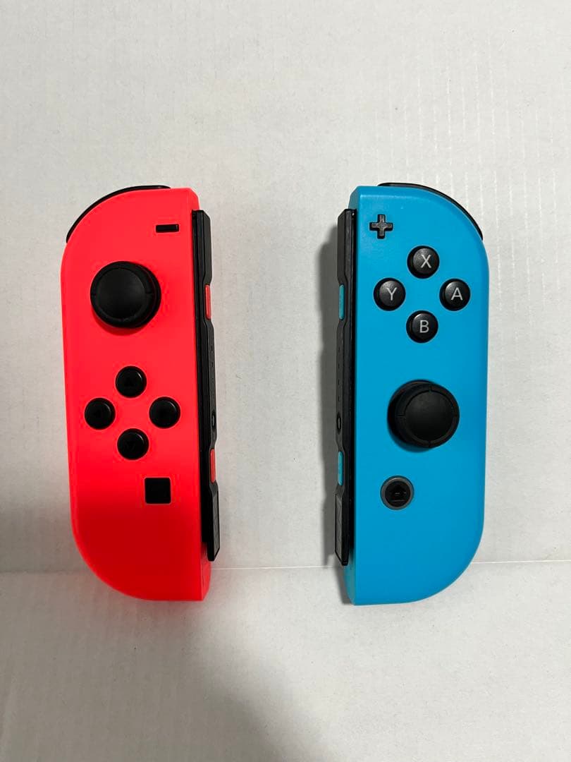 【美品】2020年製 Nintendo Switch 本体 &キャリーケース