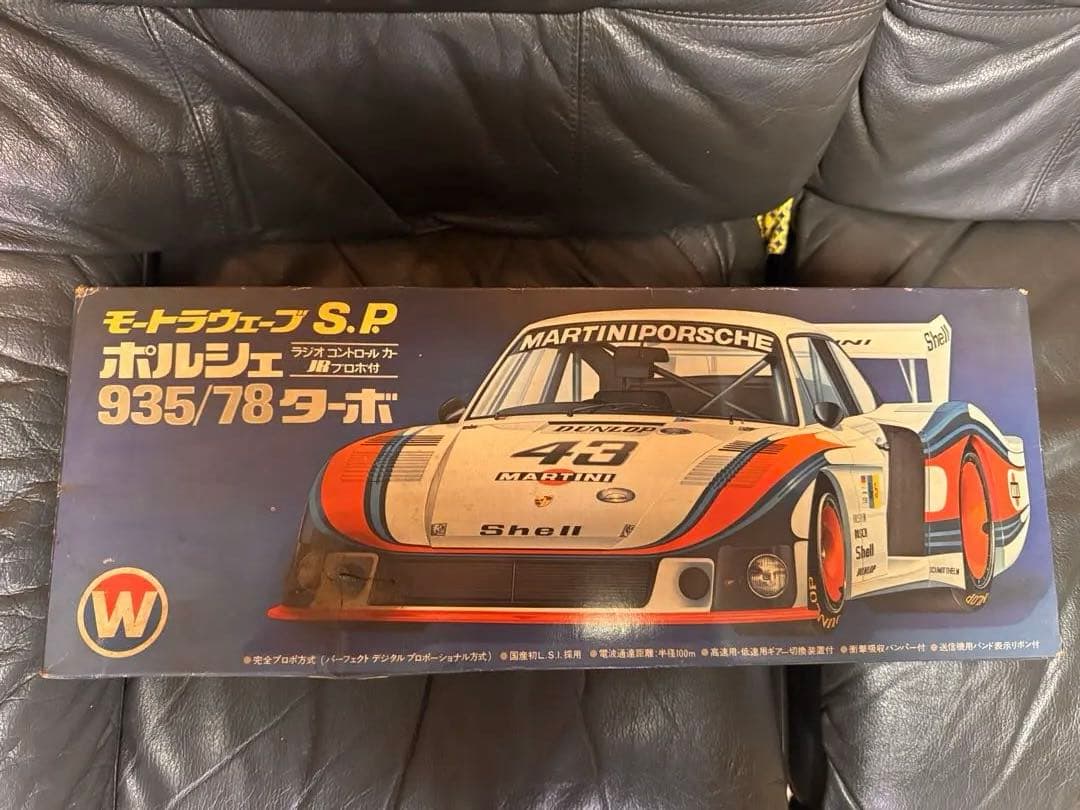 ポルシェ 935 1/18 ラジコンカー