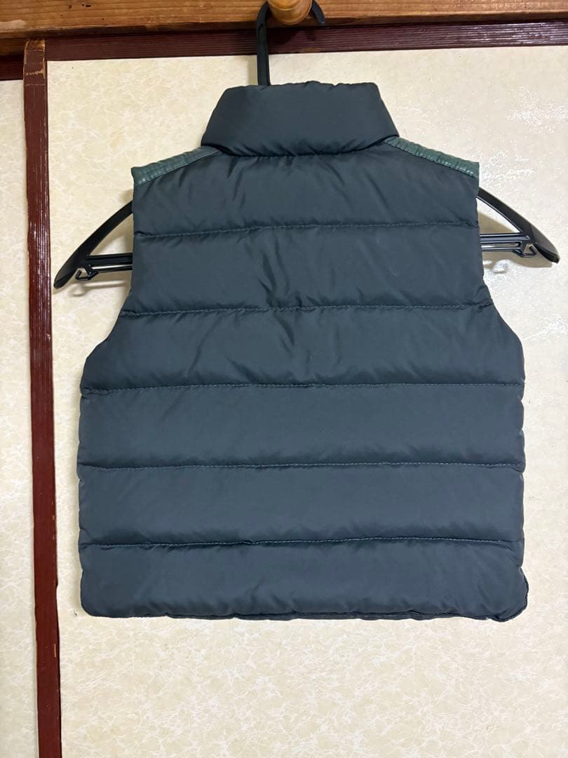 MONCLER ダウンベスト　グレー　子供服