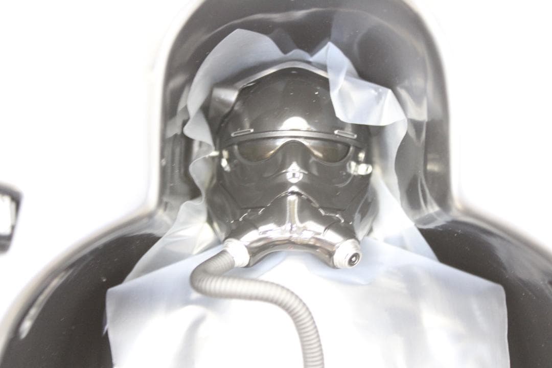 ホットトイズ タイ・ファイター・パイロット 絶版 29-MA0929-05