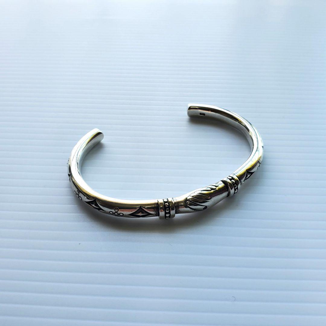 アクアフォーティス　シルバー　バングル　ブレスレット　アクセサリー