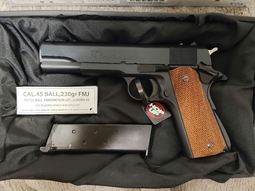 東京マルイ　COLT Mark IV SERIES 70 　木製グリップ付き