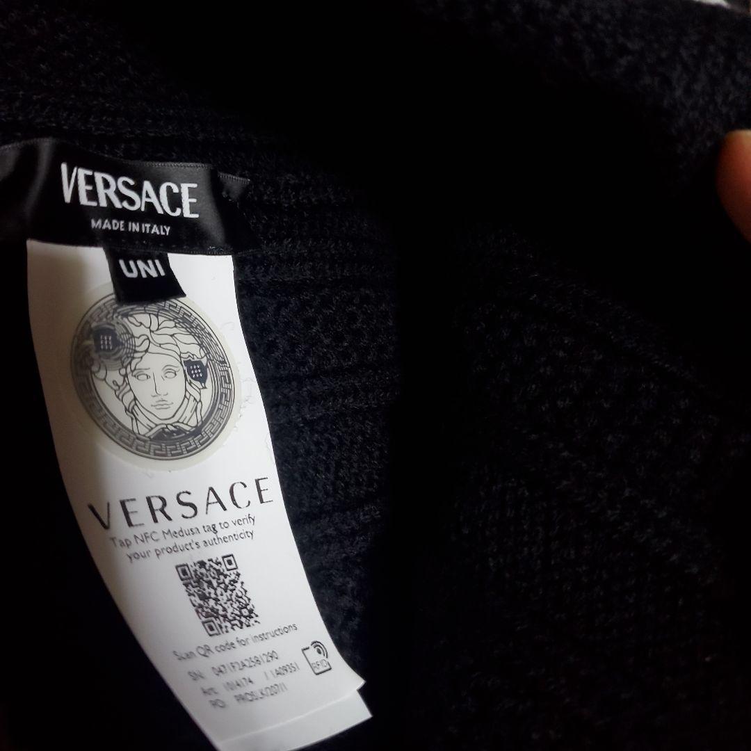 ヴェルサーチ　ニット帽　未使用　新品　ブラック　黒　ベルサーチ