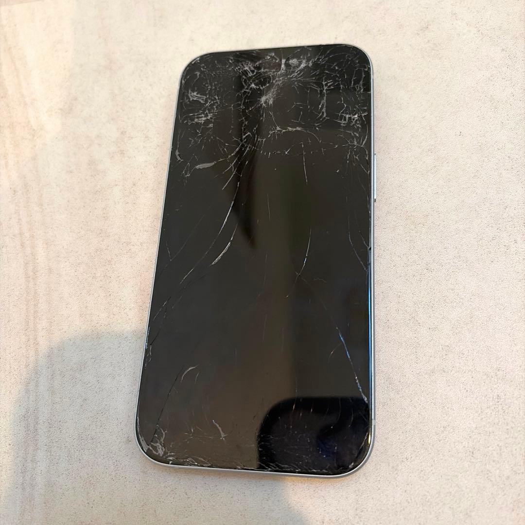 iPhone 15 128GB ジャンク SIMフリー