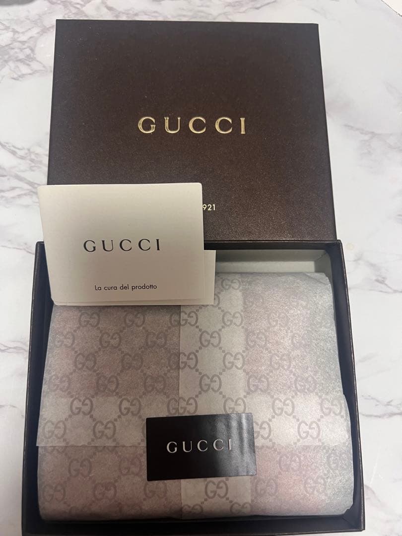 GUCCI 財布　箱付き