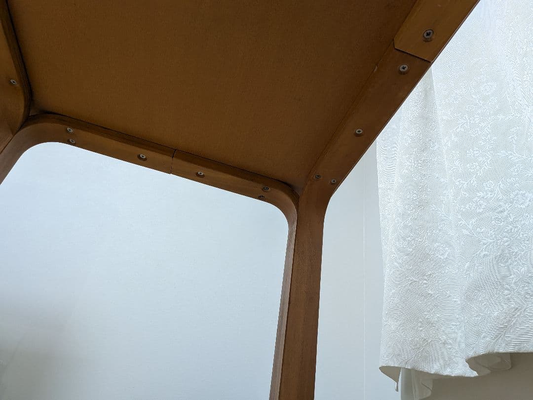 Magnus＆Olsen マグナスオルセン　リノリウムテーブル