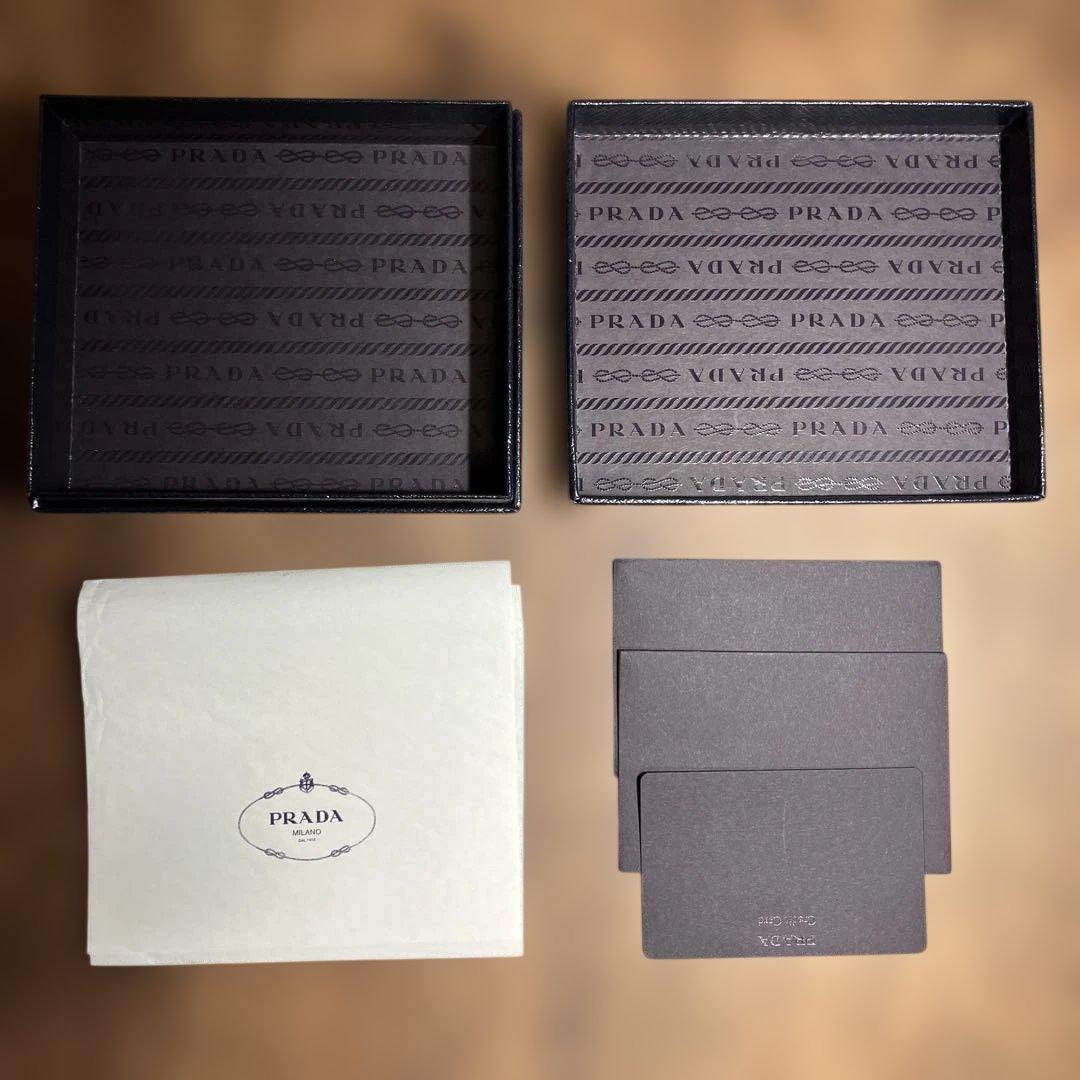 【早い者勝ち】PRADA SAFFIANO バイカラー 二つ折り財布