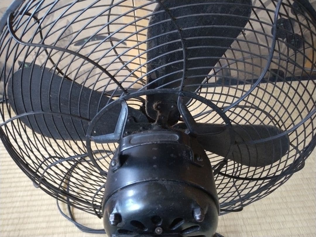 7月迄！極美品　安全安心なオーバーホール済み　別誂え台付アンティーク扇風機　骨董